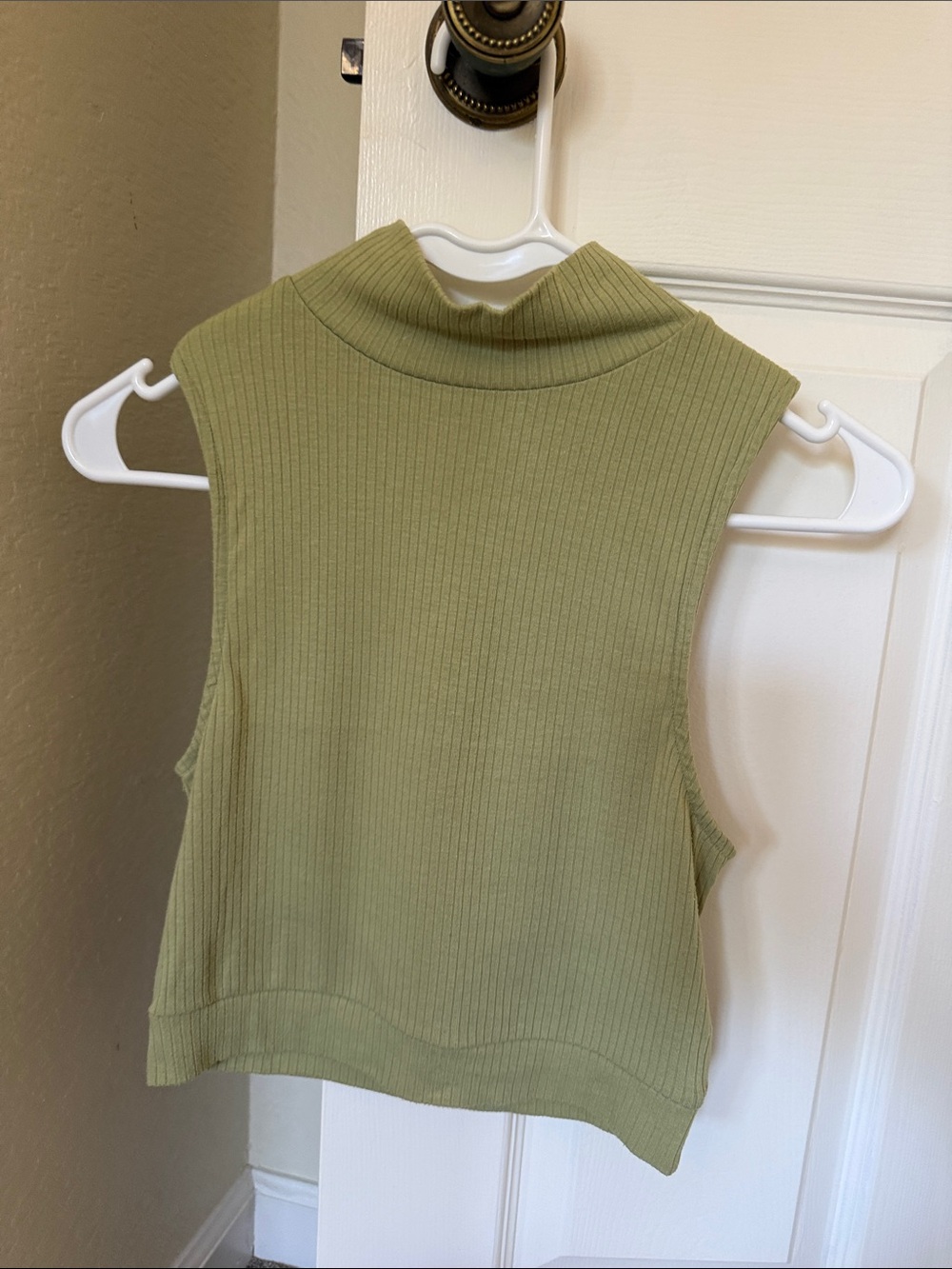 silence + noise Sleeveless Ribbed Mock Neck Crop Top - Olive Green